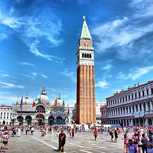 Raggio Di Sole Dietro Piazza San Marco Сasa de vacaciones Venecia